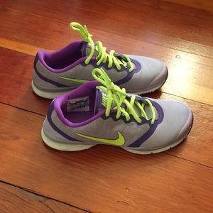 Nike training shoes. Women’s size 6